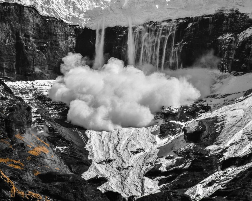 pexels-lucasleonelsuarez-13170400-1024x819 Quite Suas Dívidas: Técnica Bola de Neve e Avalanche